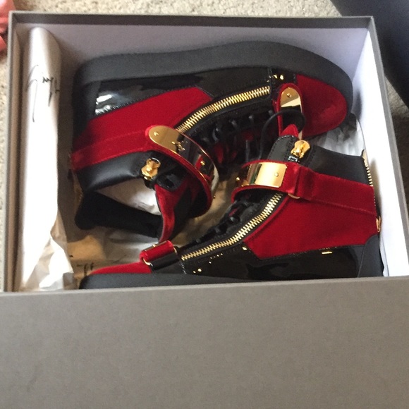 Guiseppe 43” - Picture 2 of 5